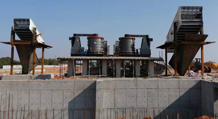 復(fù)合破安裝現(xiàn)場 復(fù)合破安裝現(xiàn)場