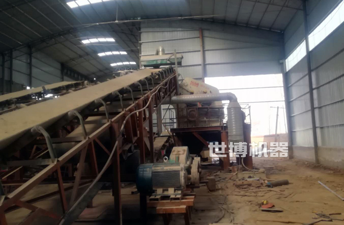 帶吸塵裝置的反擊破 帶吸塵裝置的反擊破