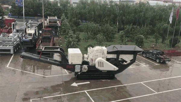 行走式破碎機(jī)廠(chǎng)家試車(chē)