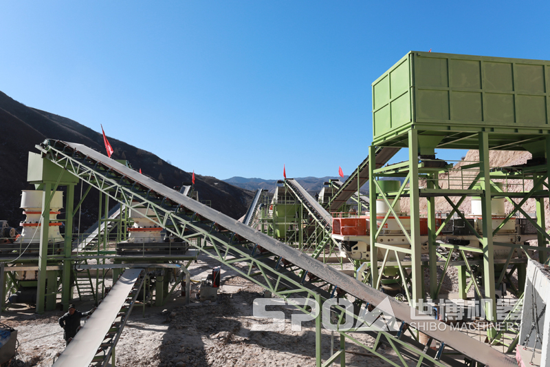 石子生產(chǎn)現(xiàn)場